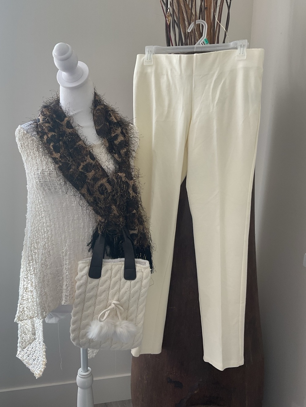 ***Lauren Ralph Lauren*** Winter  Ivory Straight-Leg Smooth Pull On Pants